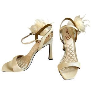 NWT Sam Elderman “Léana” ankle strap high heels sandals with floral appliqué in